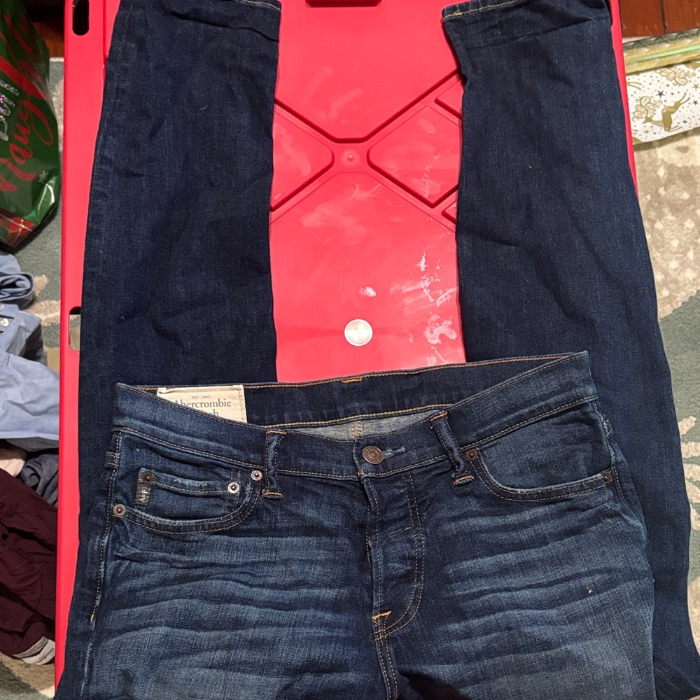 Abercrombie & Fitch Men’s slim fit jeans